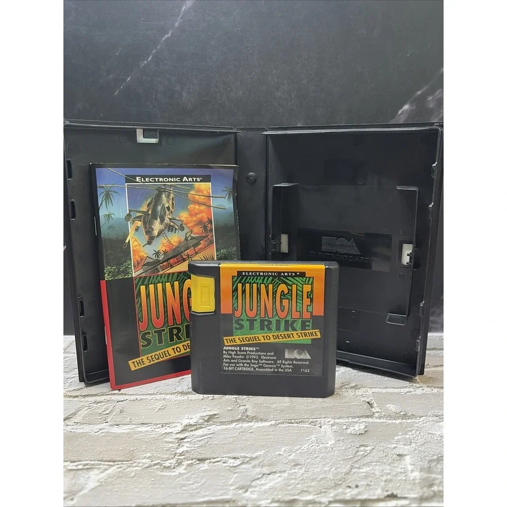 Sega Genesis Bundle Jungle Strike Jeopardy Super Battleship CIB Games NM